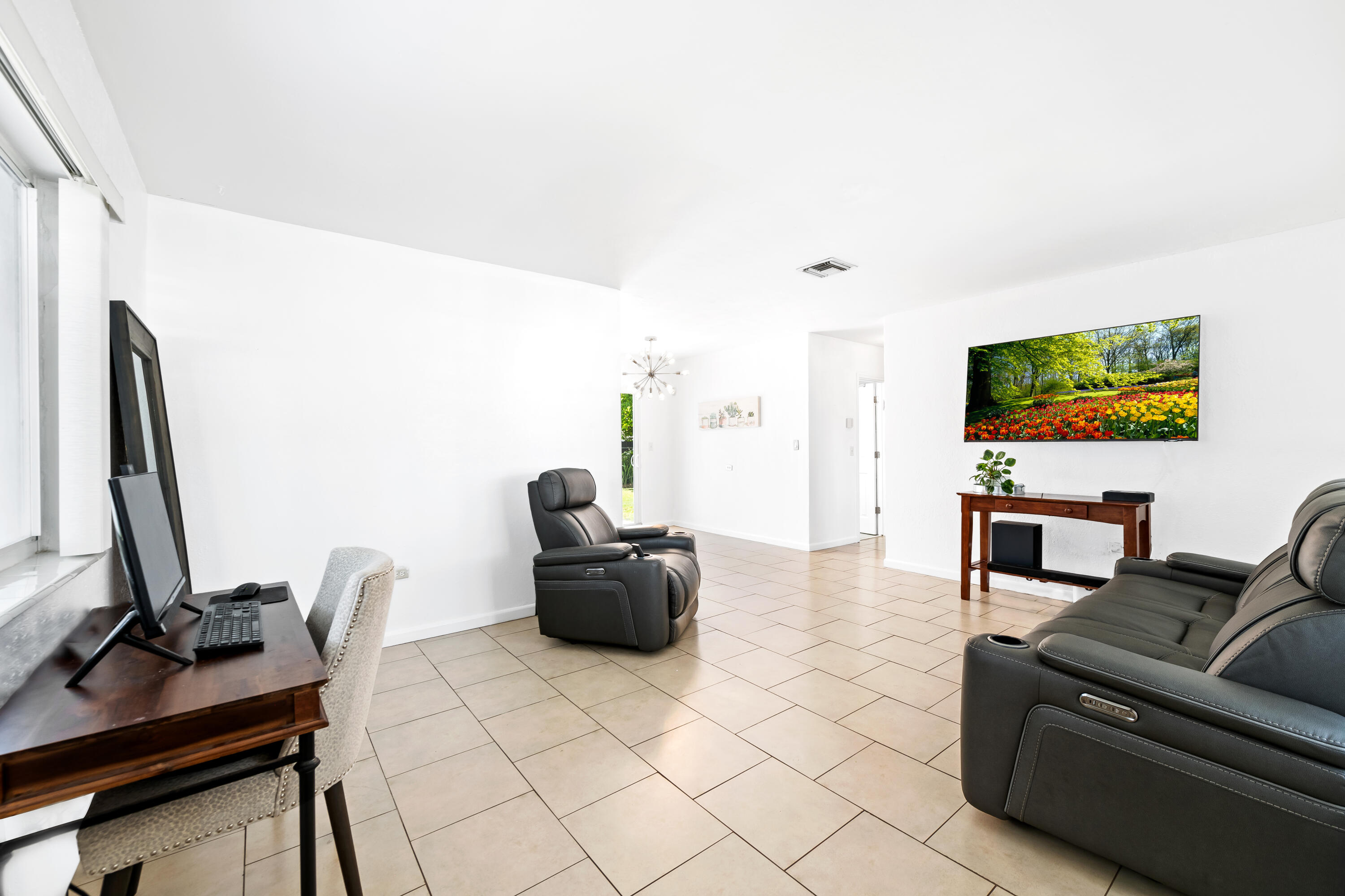 2411 Gulfstream Drive