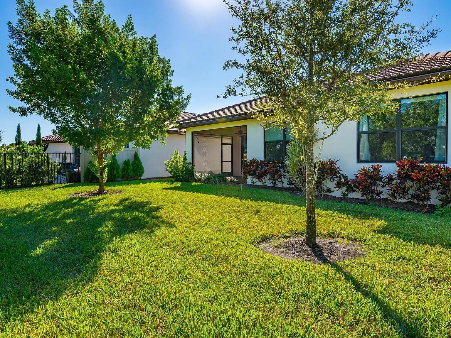 FIELDS AT GULFSTREAM POLO - Residential Lease