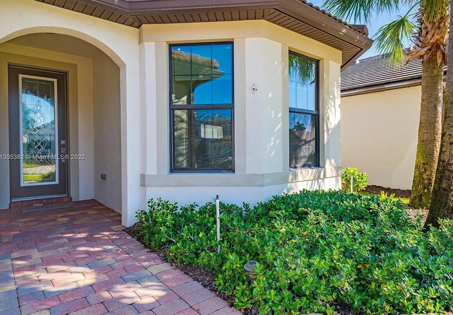 FIELDS AT GULFSTREAM POLO - Residential Lease