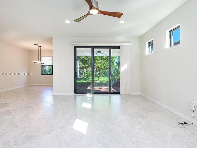 FIELDS AT GULFSTREAM POLO - Residential Lease