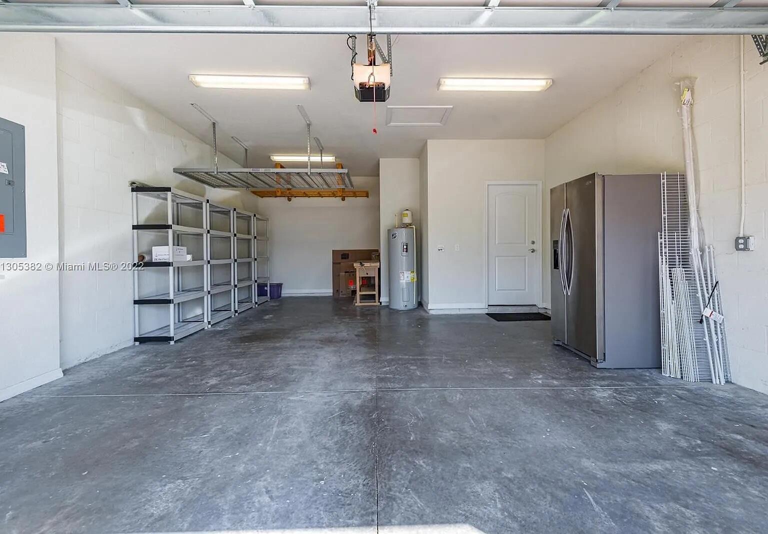 FIELDS AT GULFSTREAM POLO - Residential Lease