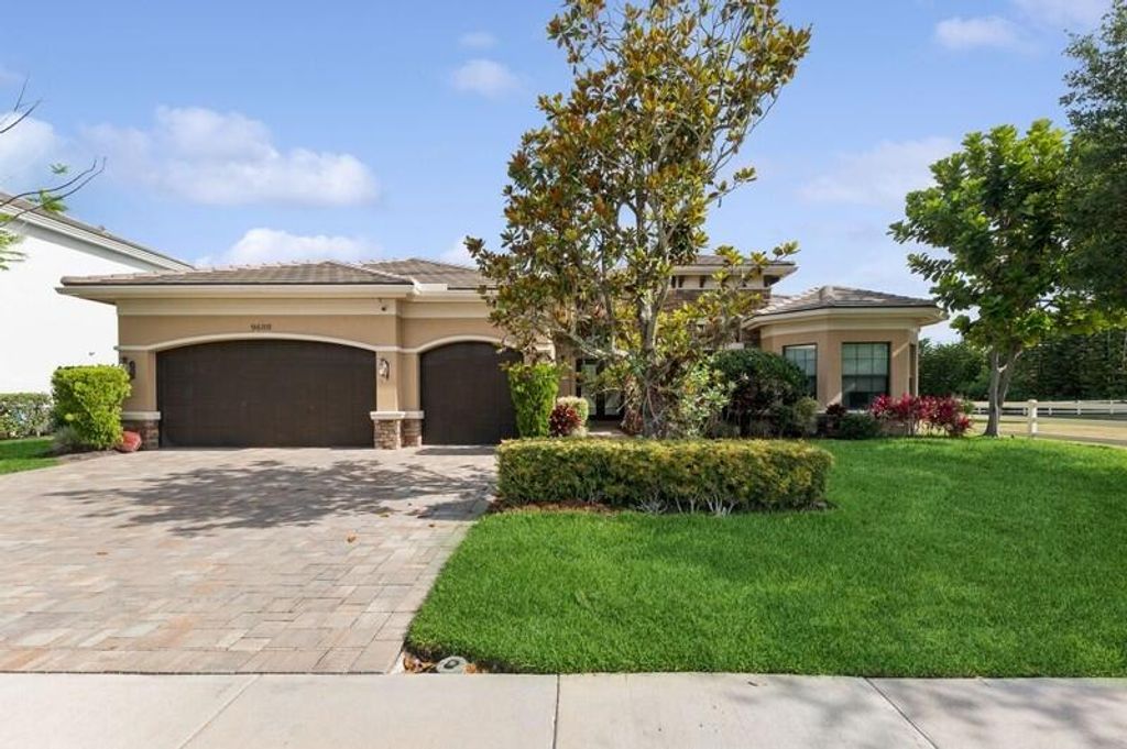 Photo of 9600 Equus Circle, Boynton Beach, FL 33472 (MLS # R11081891)