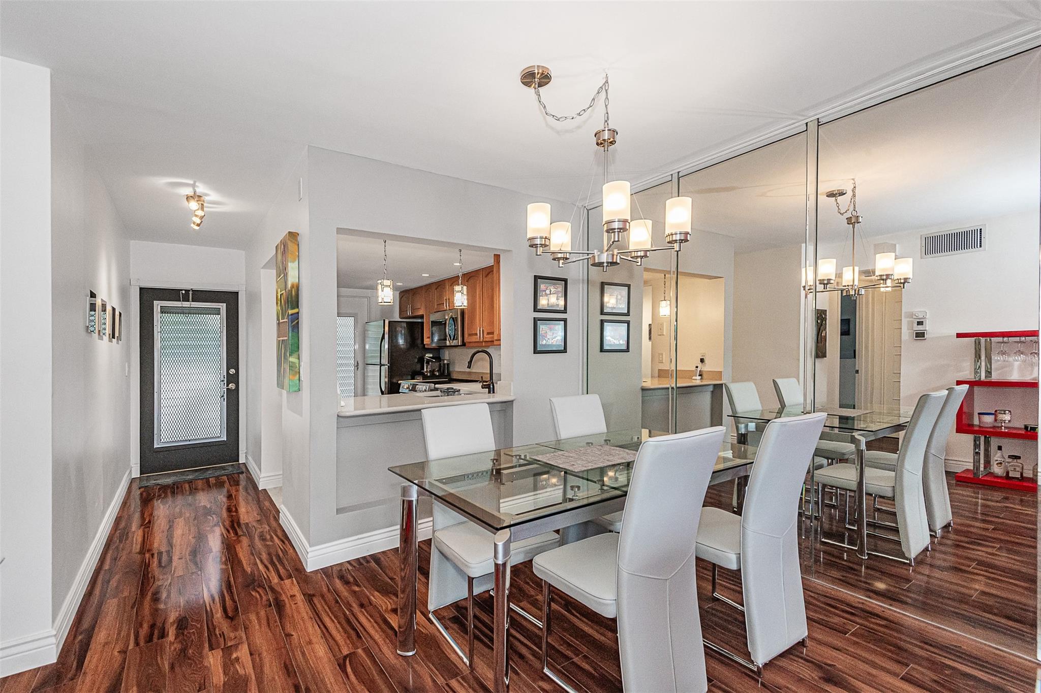 ISLE OF PARADISE - Residential