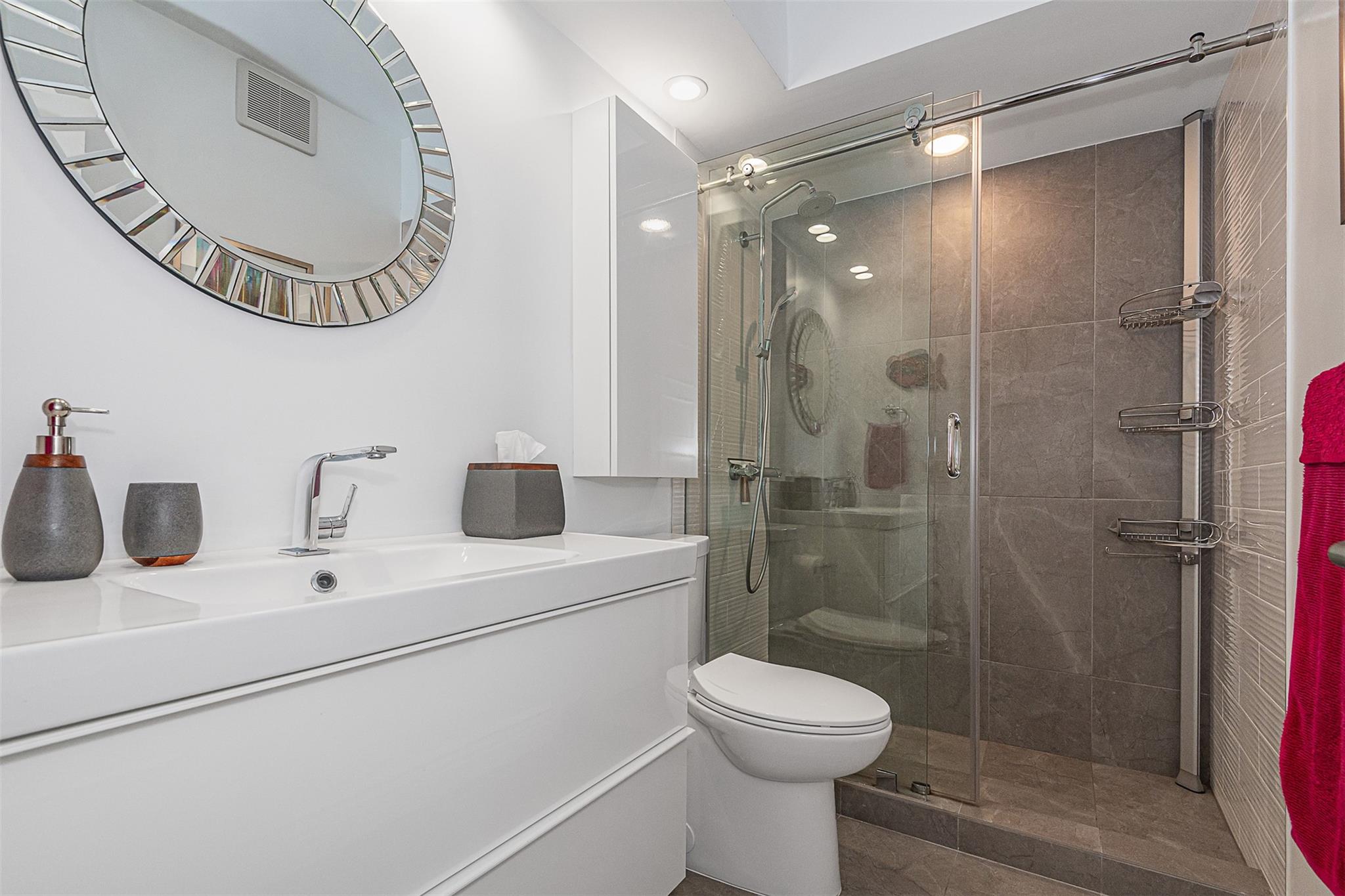 ISLE OF PARADISE - Residential