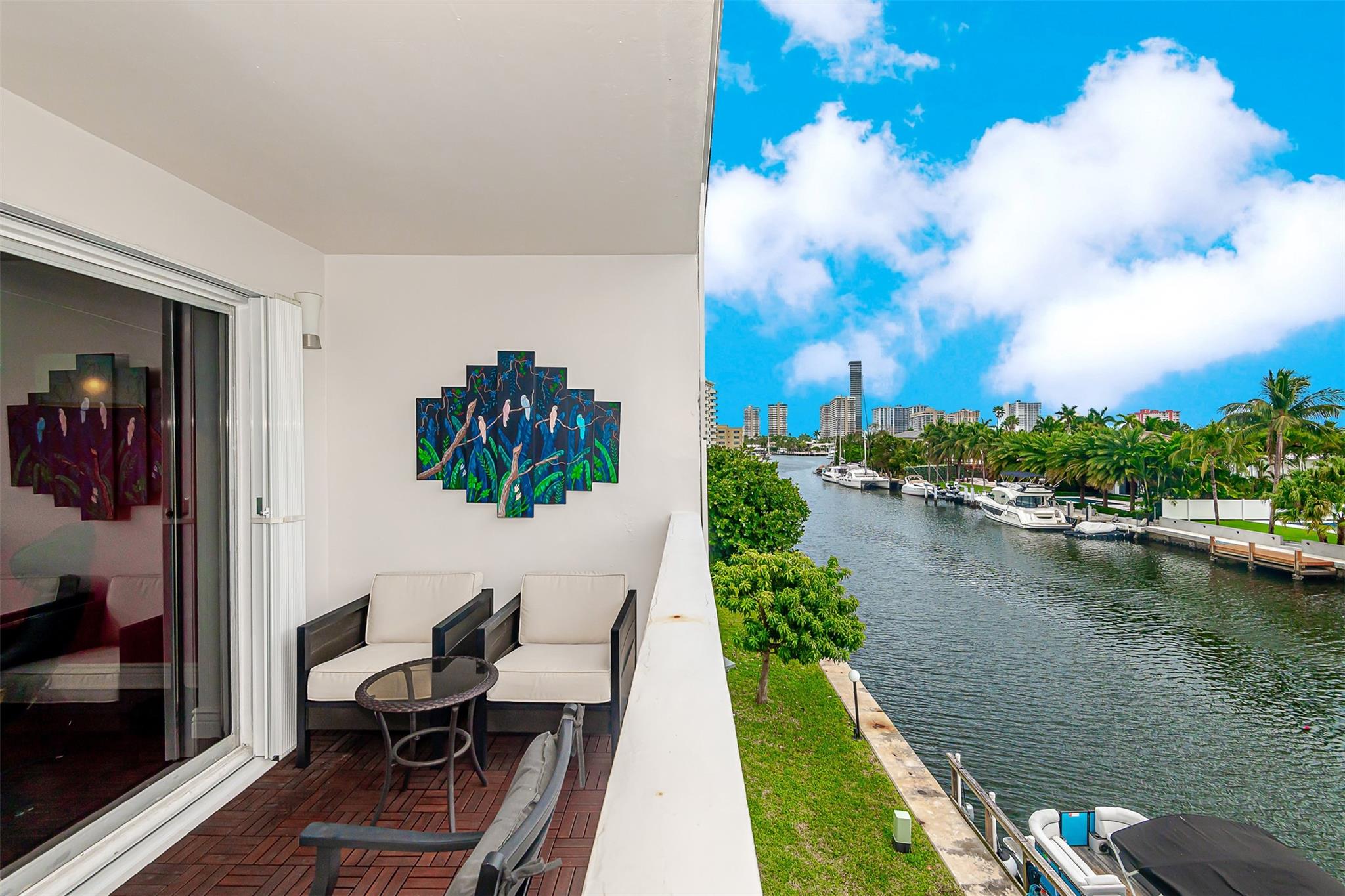 ISLE OF PARADISE - Residential