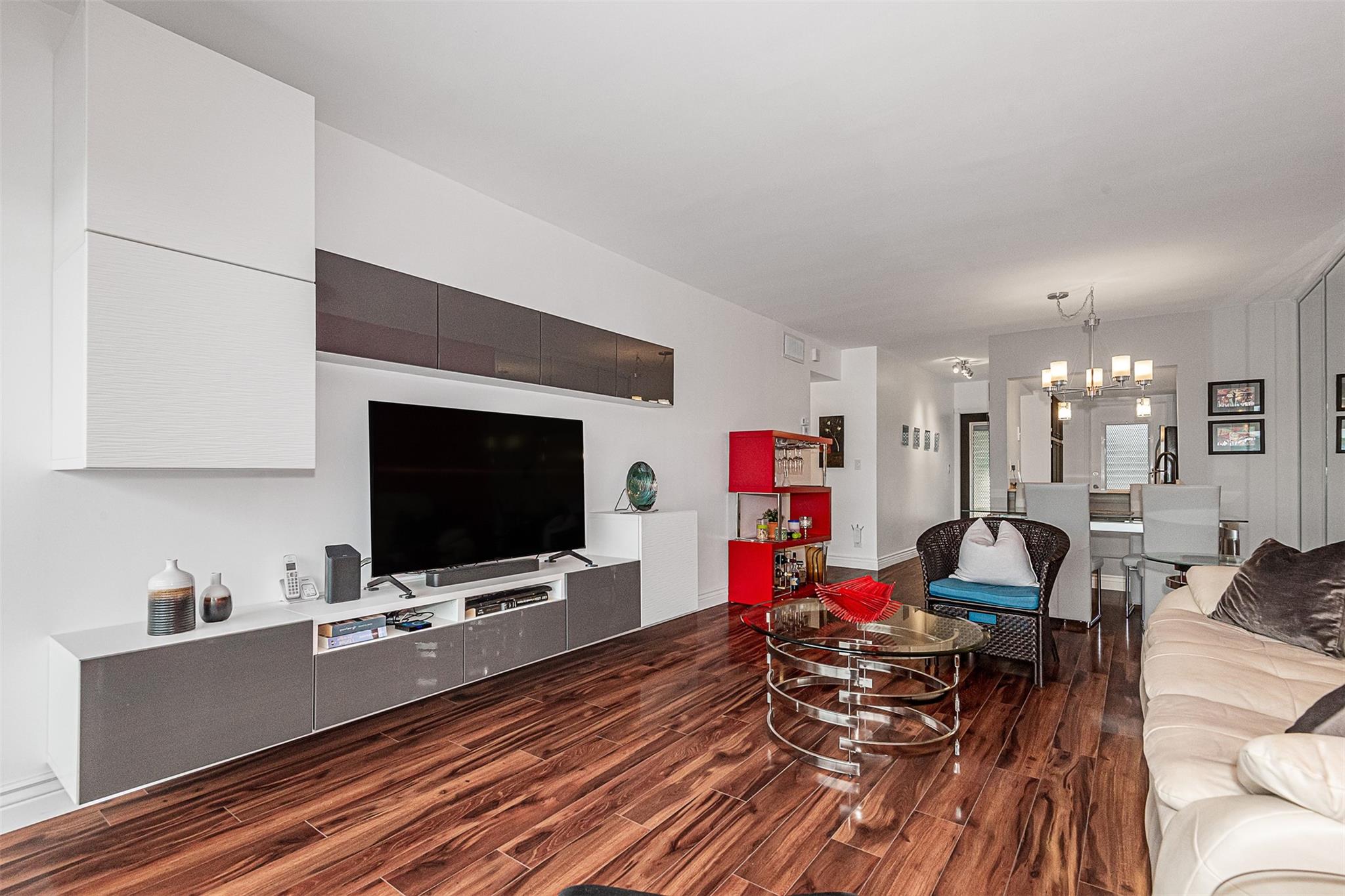 ISLE OF PARADISE - Residential