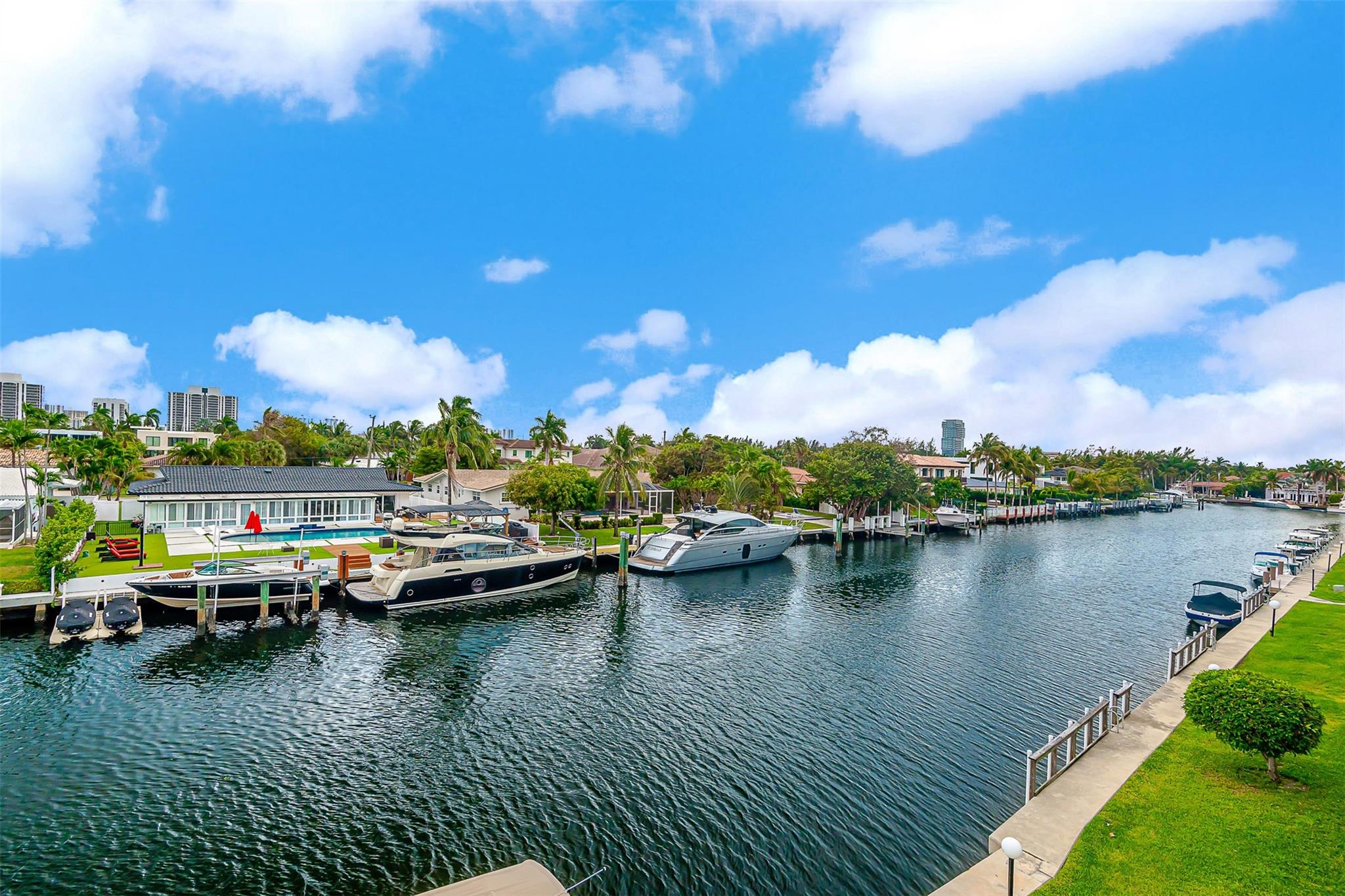 ISLE OF PARADISE - Residential