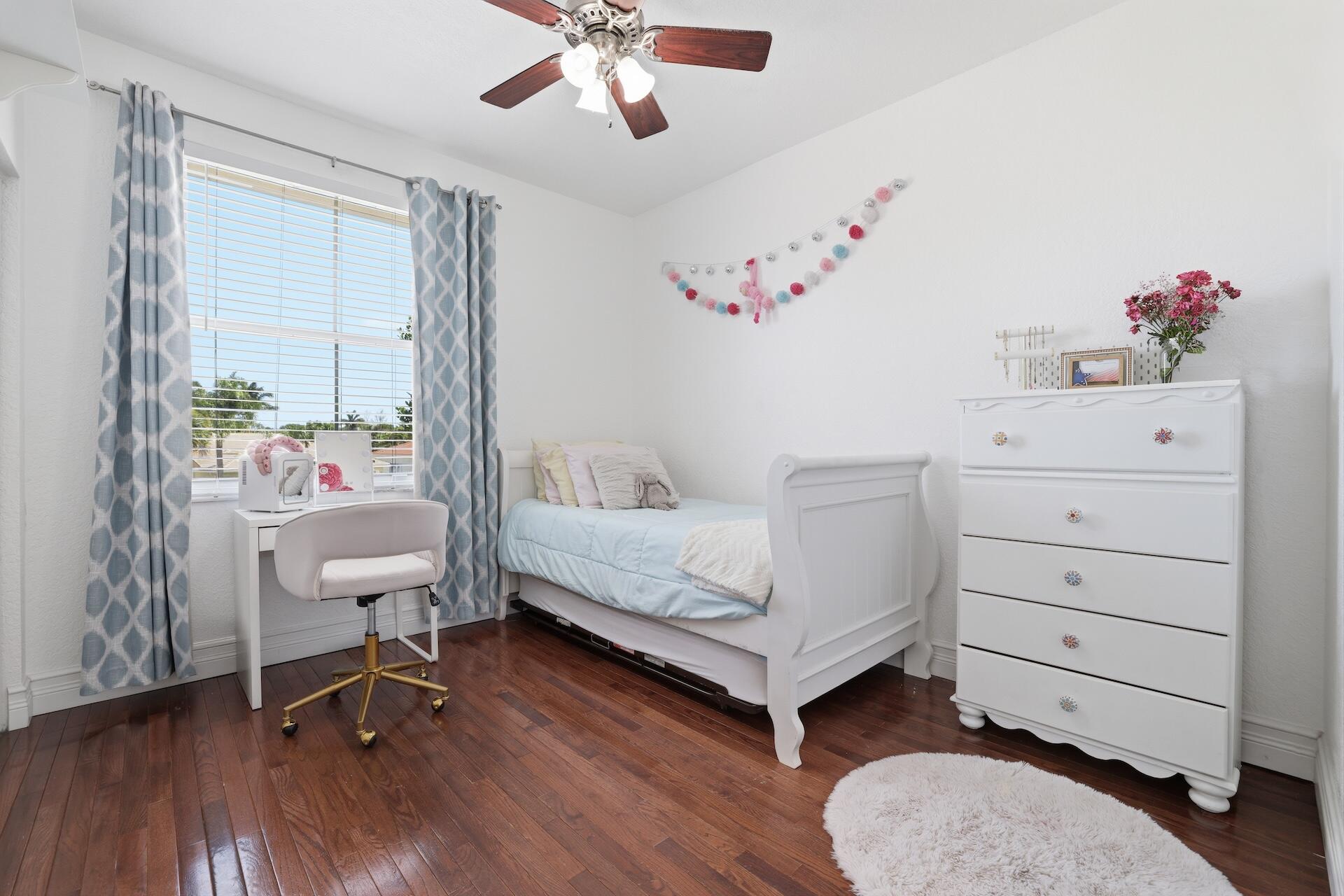 WINSTON TRAILS - Residential