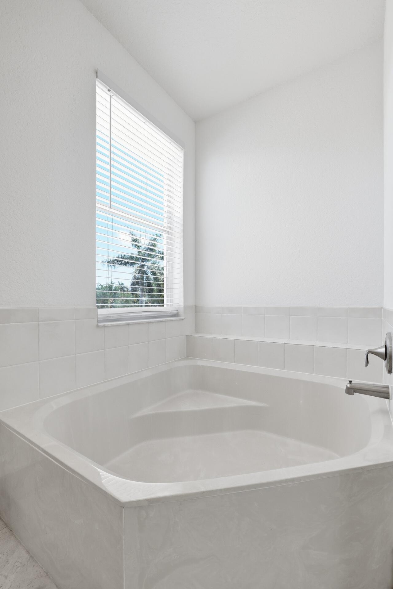 WINSTON TRAILS - Residential