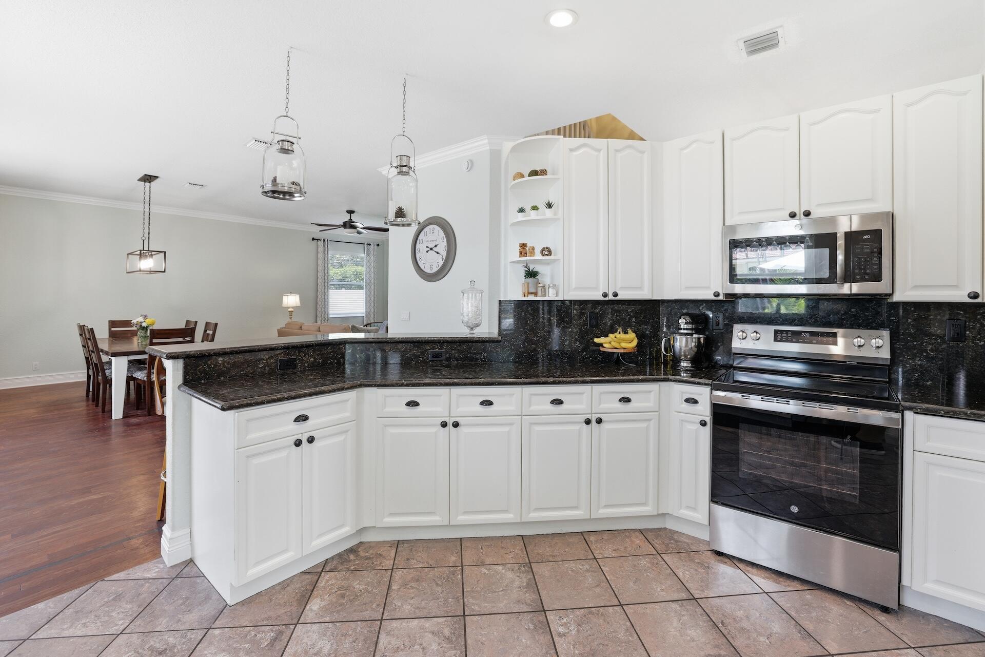 WINSTON TRAILS - Residential