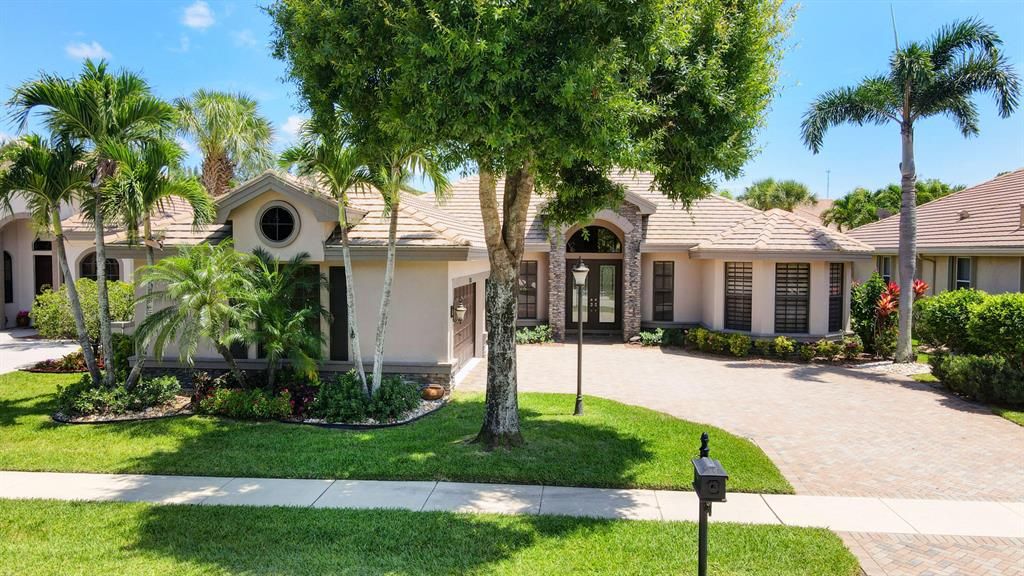 Photo of 10316 Trianon Place, Wellington, FL 33449 (MLS # R10803737)