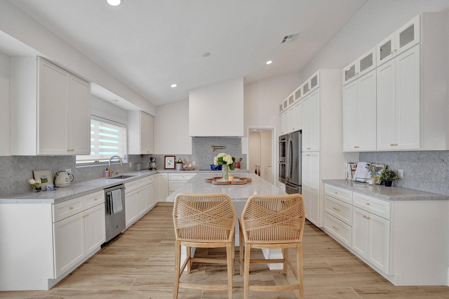 EASTWAY PARK - Residential