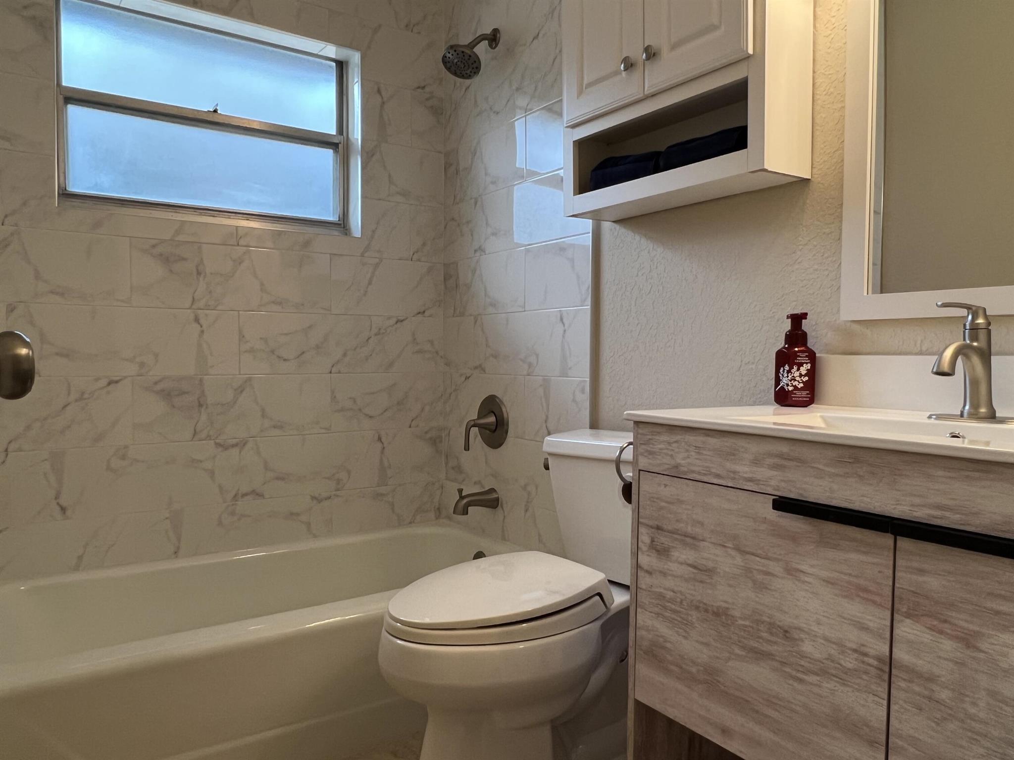 LAKE PARK MANOR IN - Residential Lease