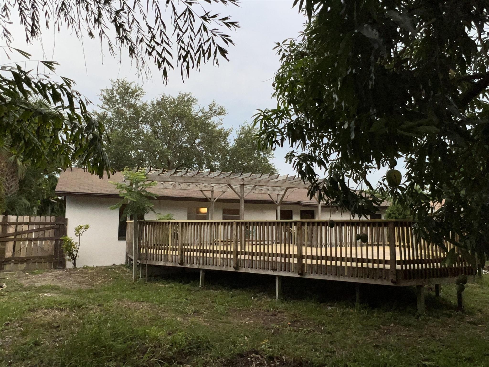 LAKE PARK MANOR IN - Residential Lease