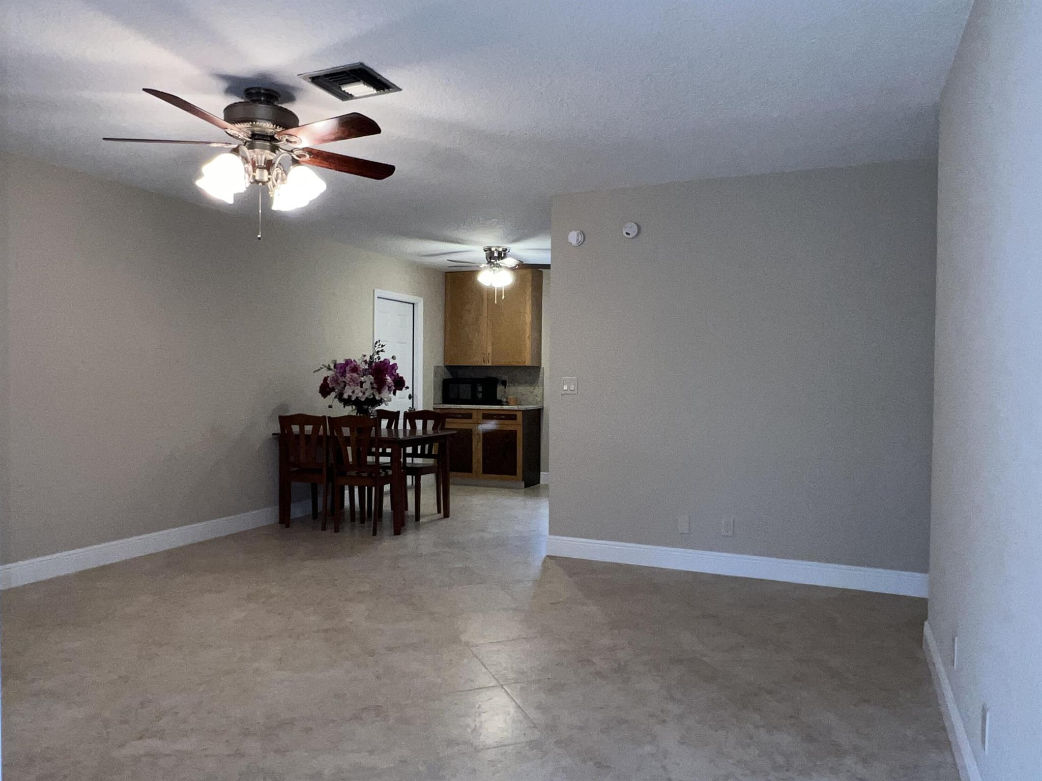 LAKE PARK MANOR IN - Residential Lease