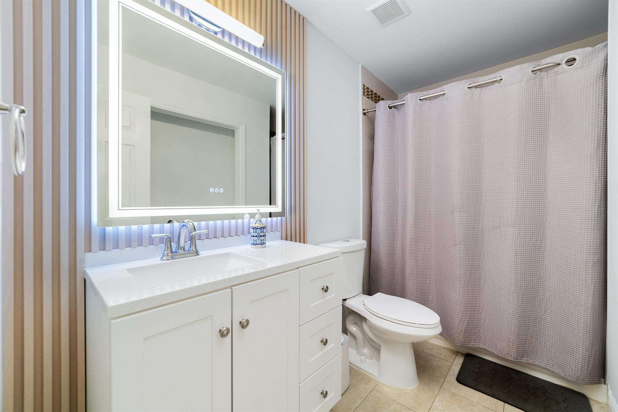 PINEWOOD EAST OF WELLINGT - Residential