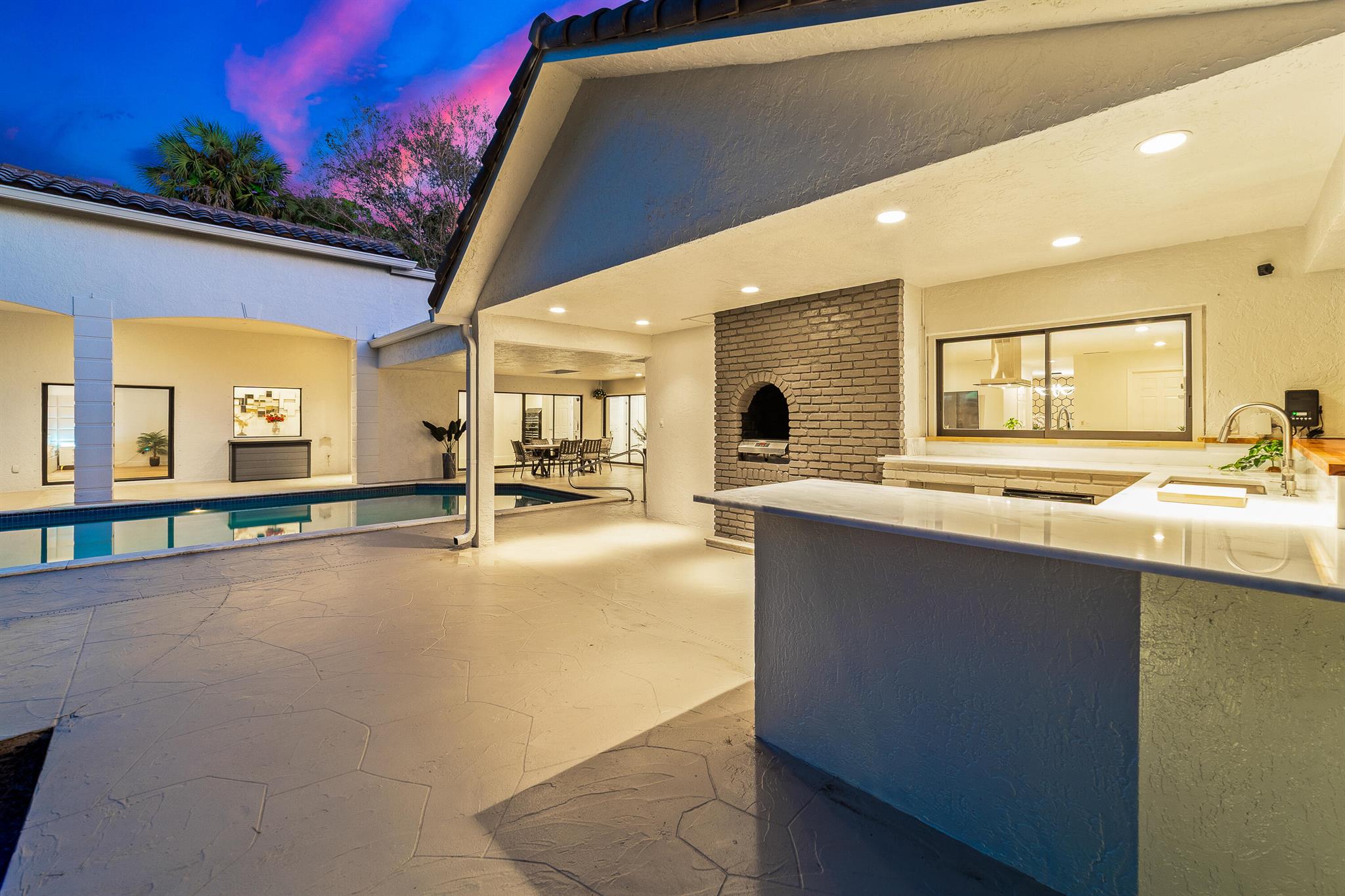 PINEWOOD EAST OF WELLINGT - Residential