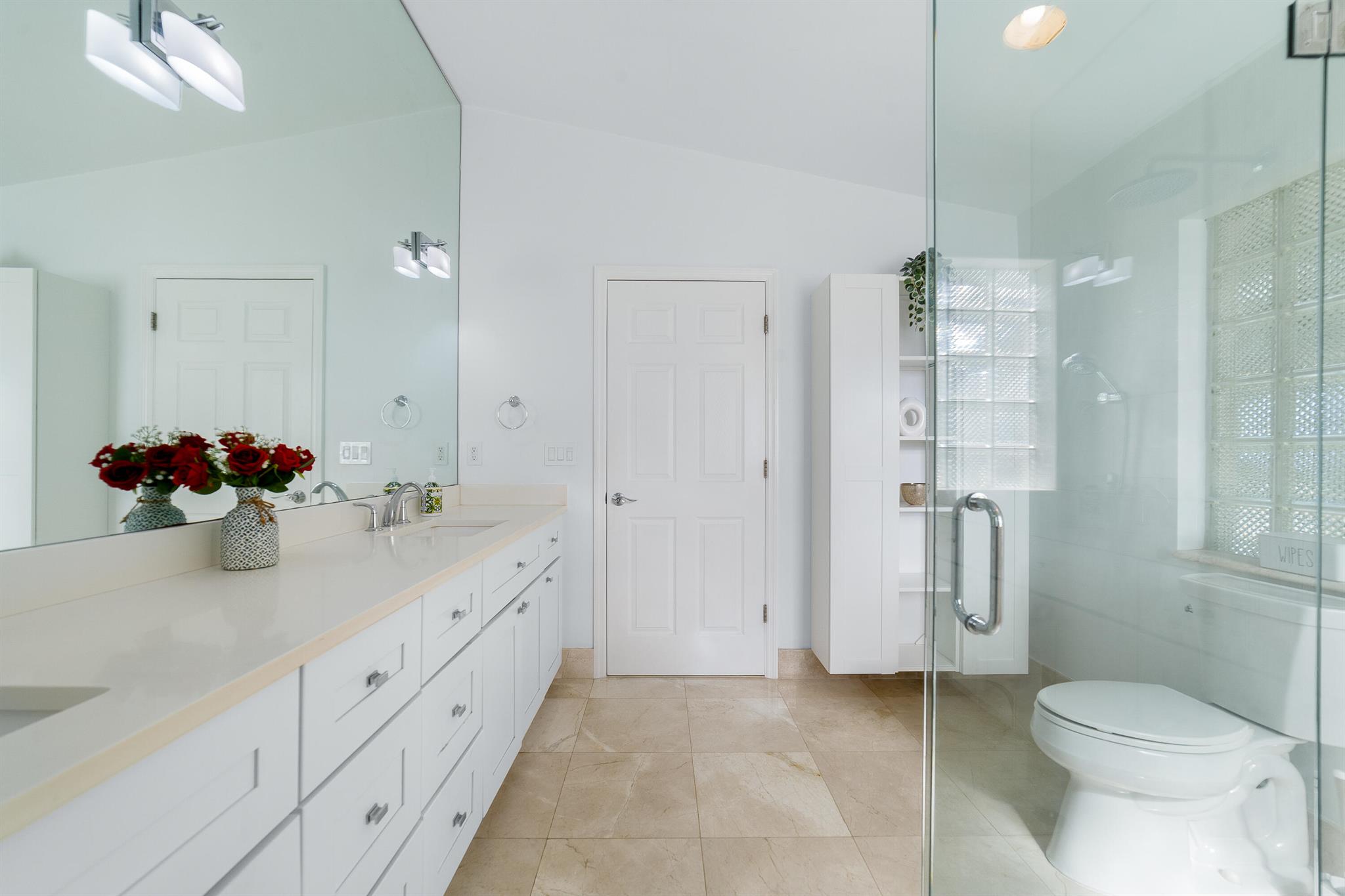 PINEWOOD EAST OF WELLINGT - Residential