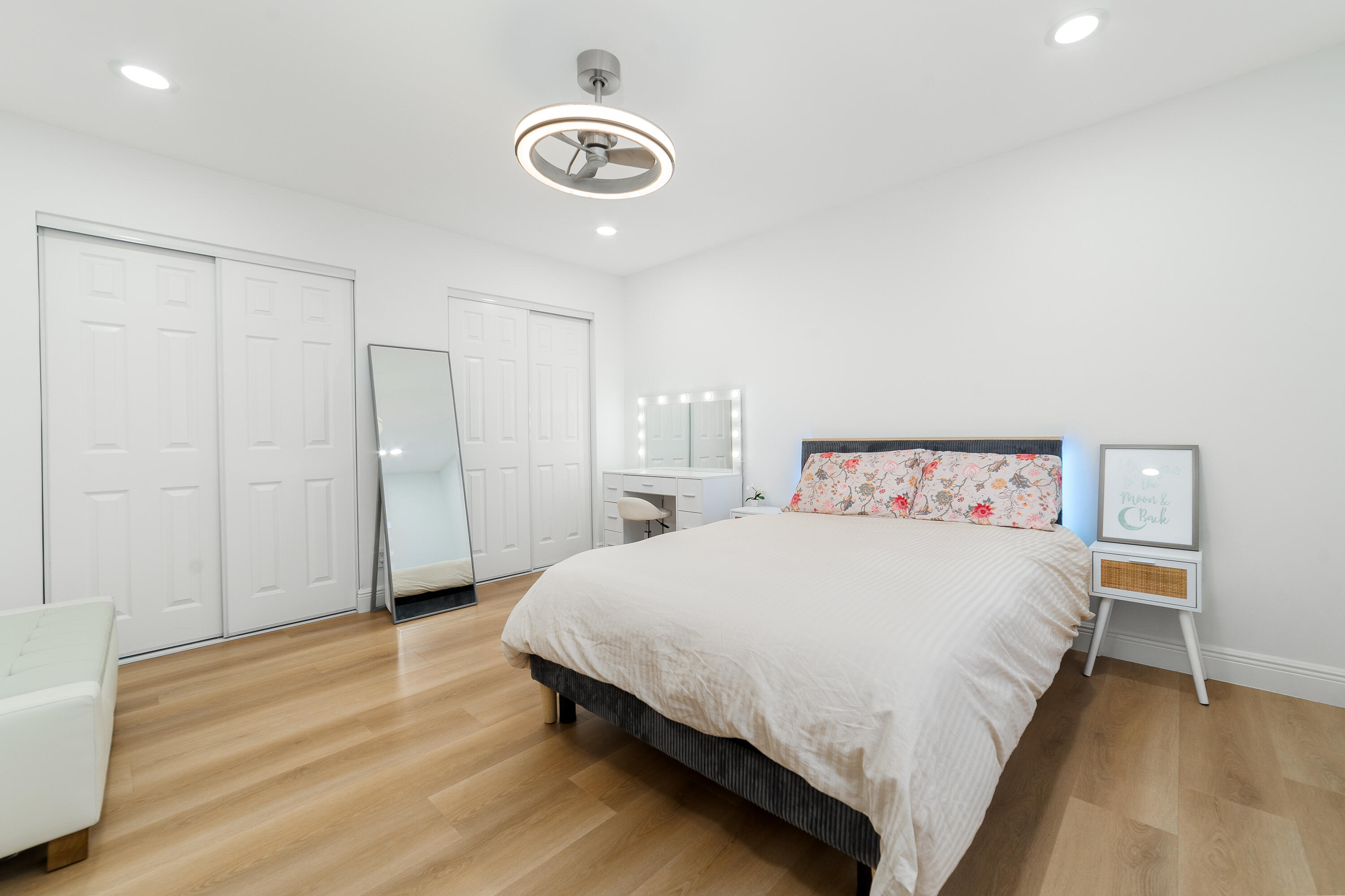 PINEWOOD EAST OF WELLINGTON - Residential