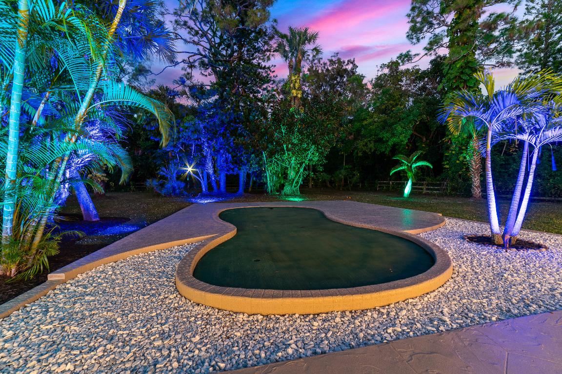 PINEWOOD EAST OF WELLINGTON - Residential