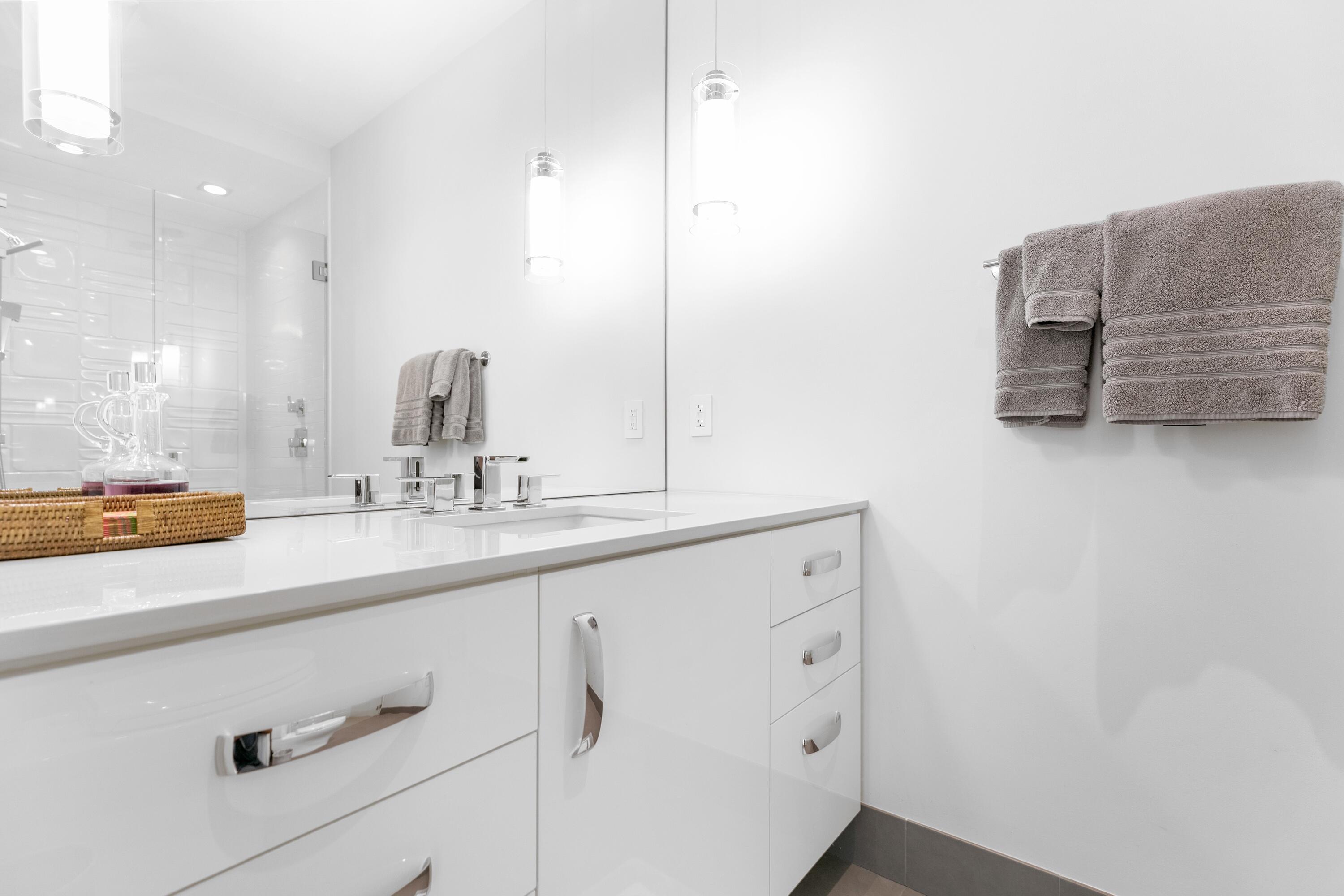 ADMIRALS COVE PAR C - Residential