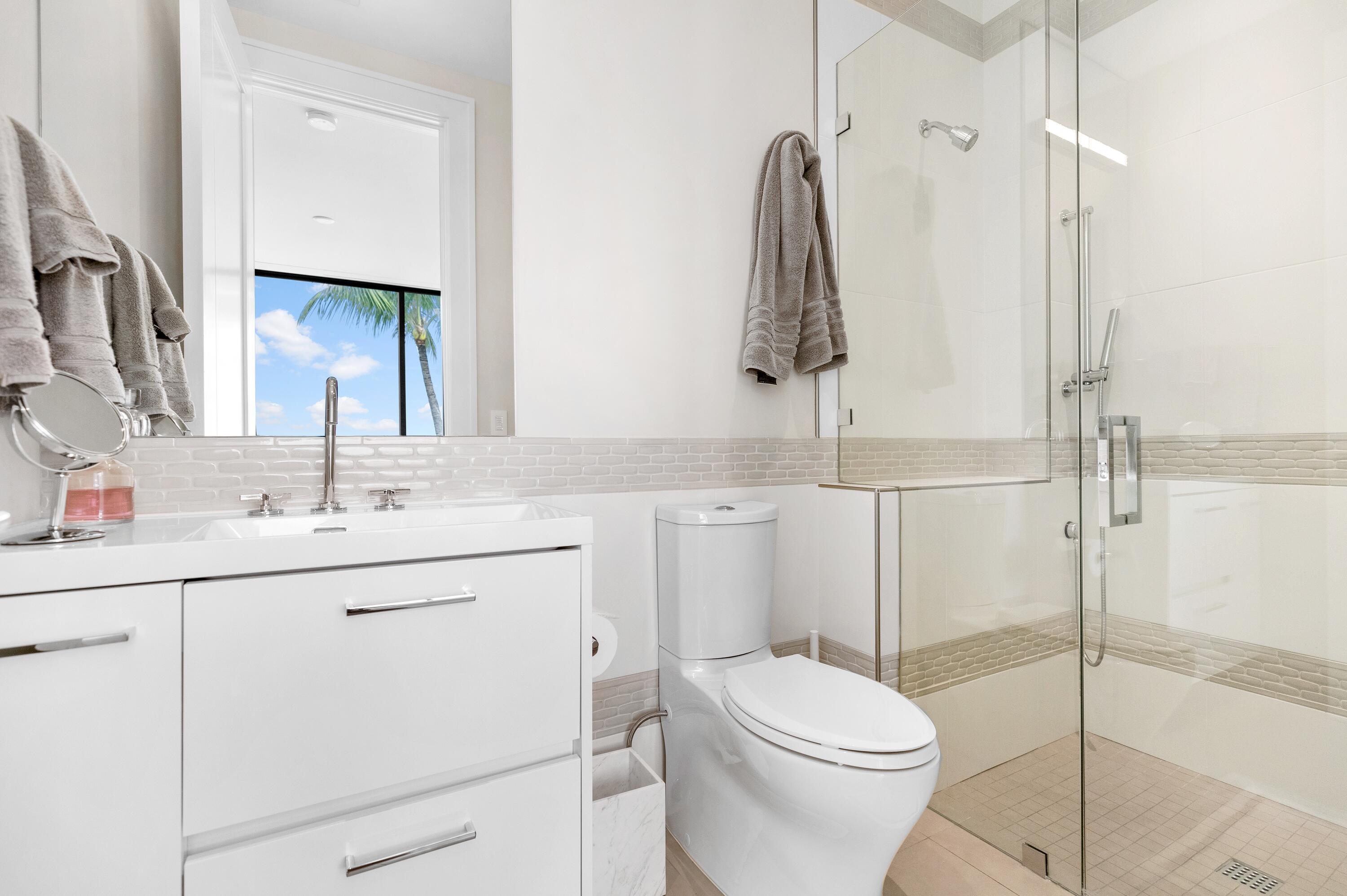 ADMIRALS COVE PAR C - Residential