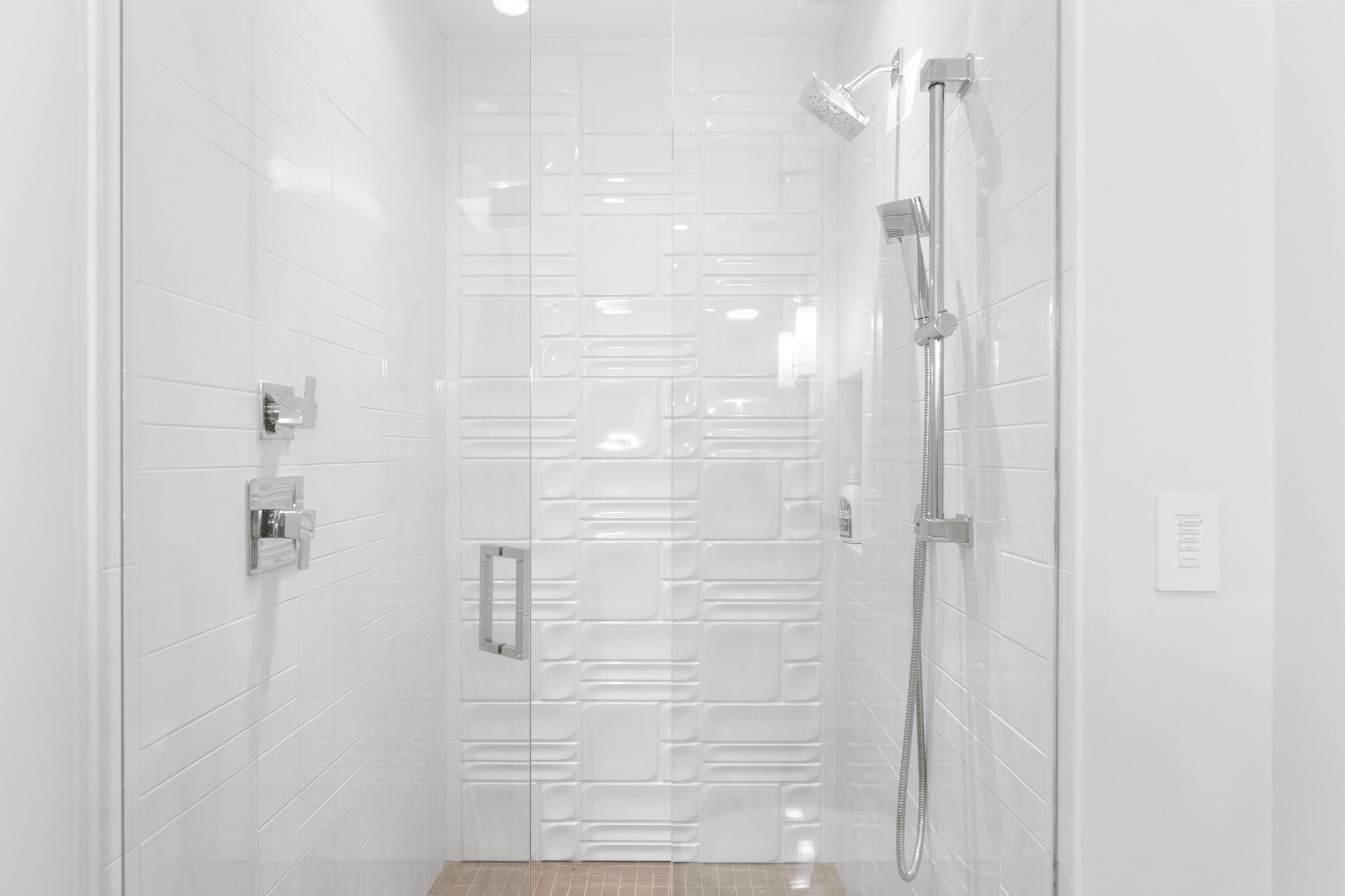 ADMIRALS COVE PAR C - Residential