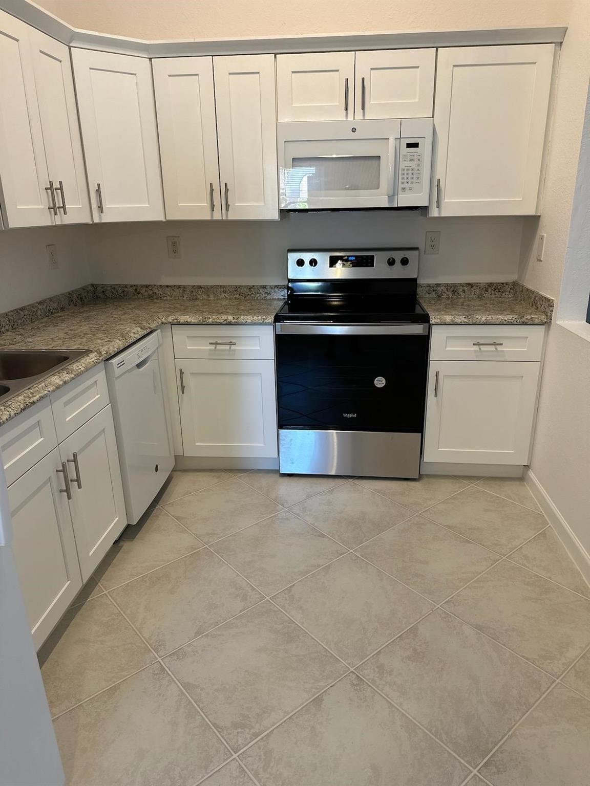 Regency Lakes At Coconut - Residential Lease