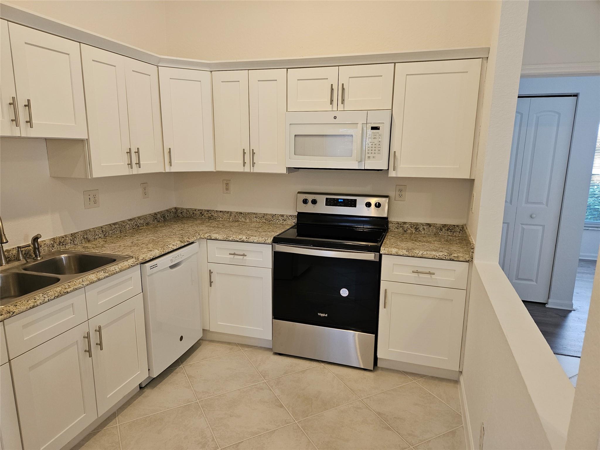 Regency Lakes At Coconut - Residential Lease