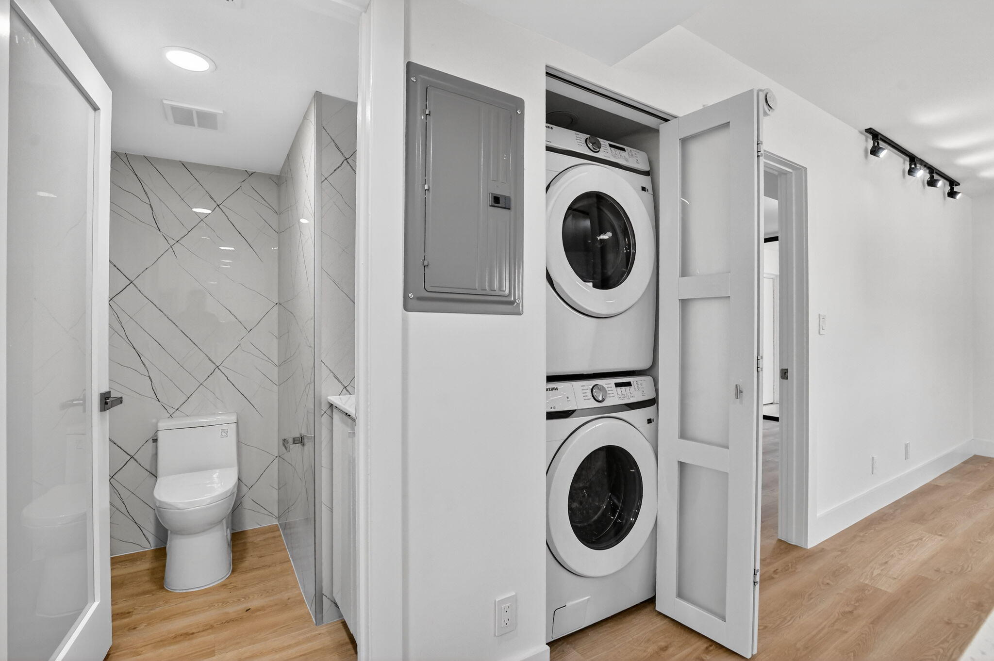 Boca Villas Apts - Residential Lease