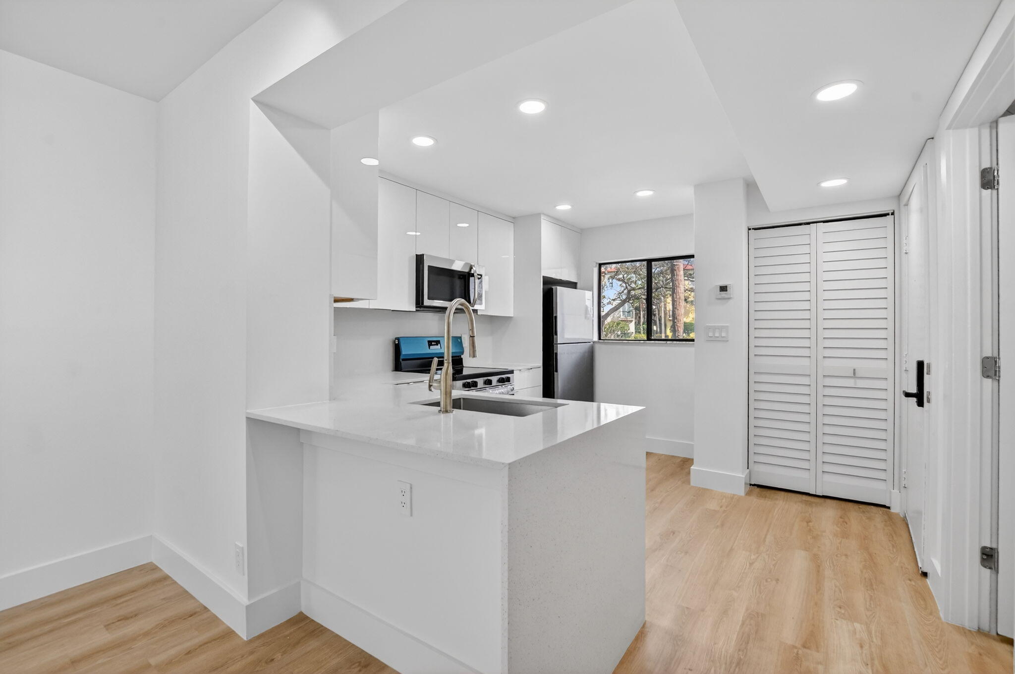 Boca Villas Apts - Residential Lease