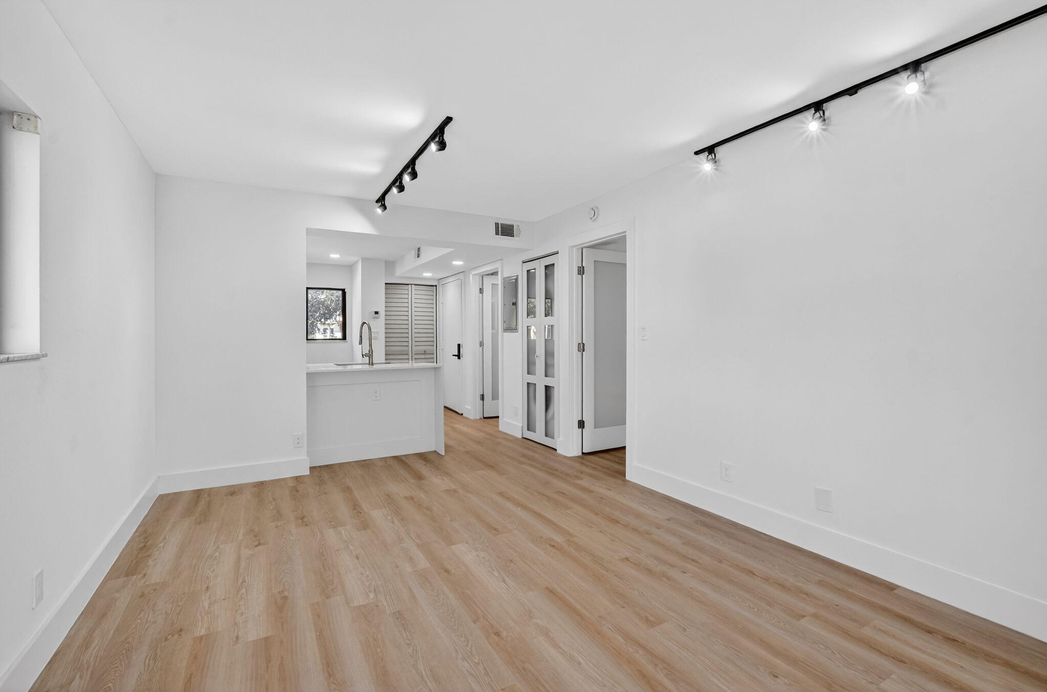 Boca Villas Apts - Residential Lease