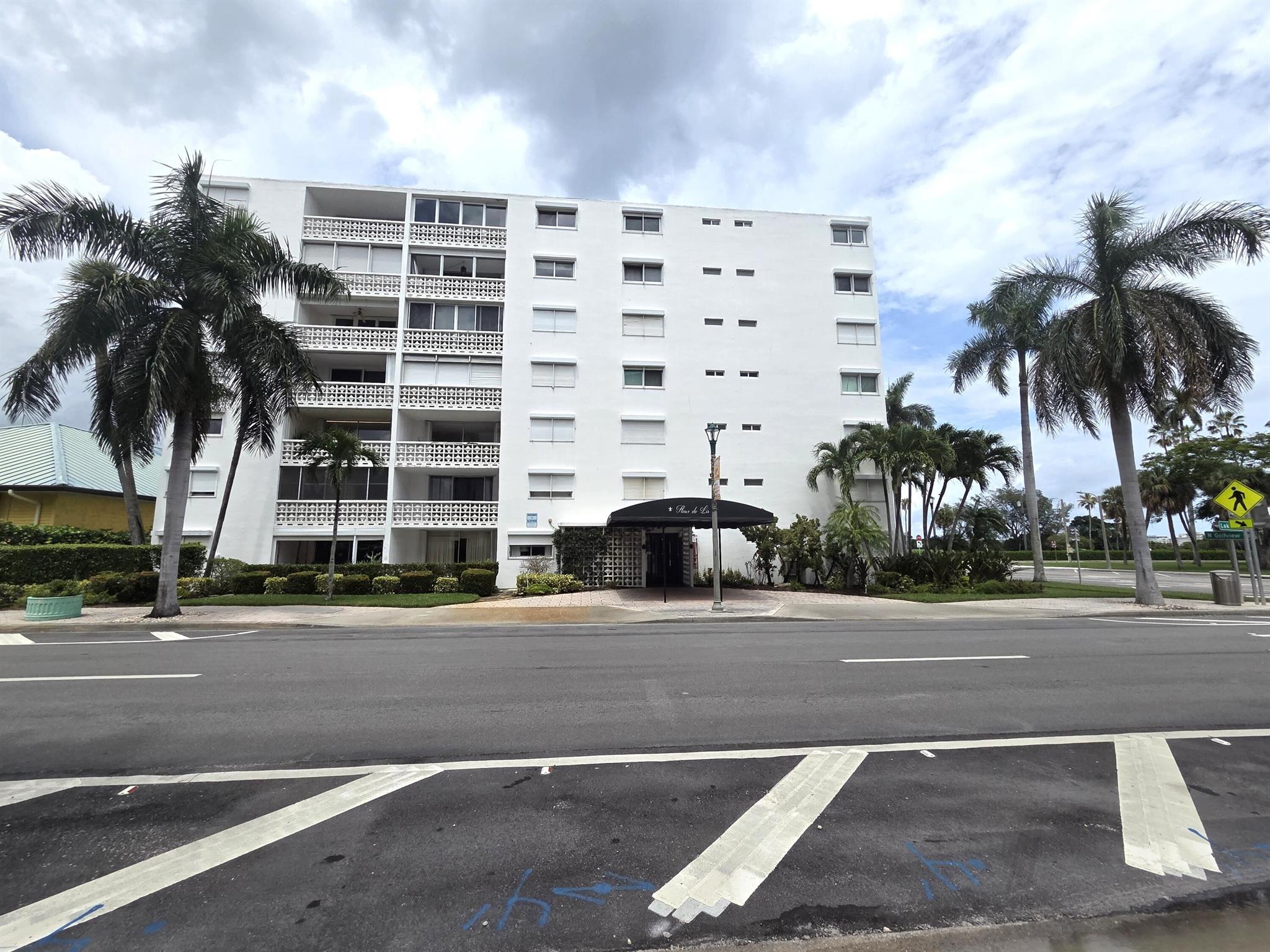 1 N Golfview Road 500
