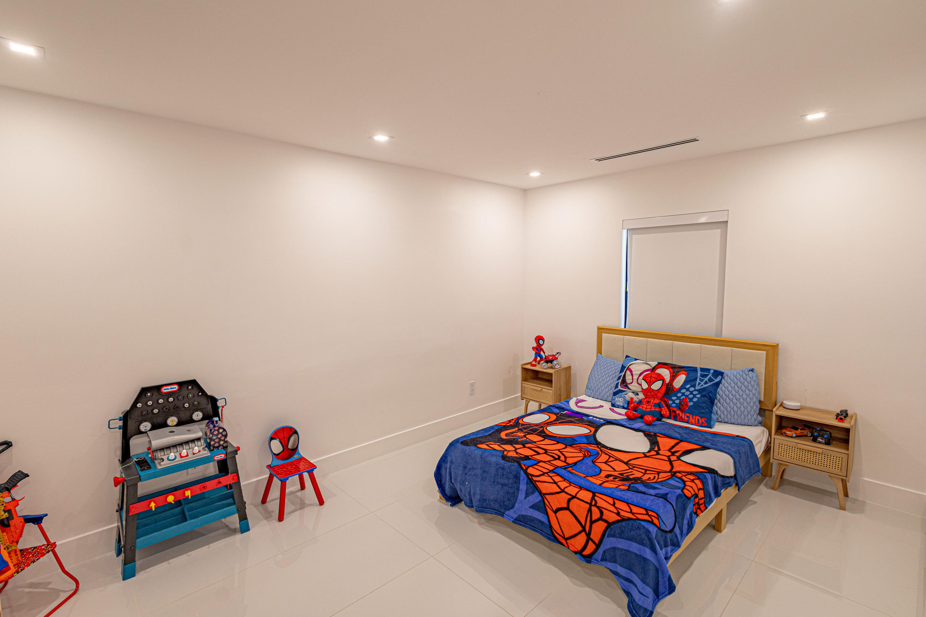 BELVEDERE COURT 4 - Residential