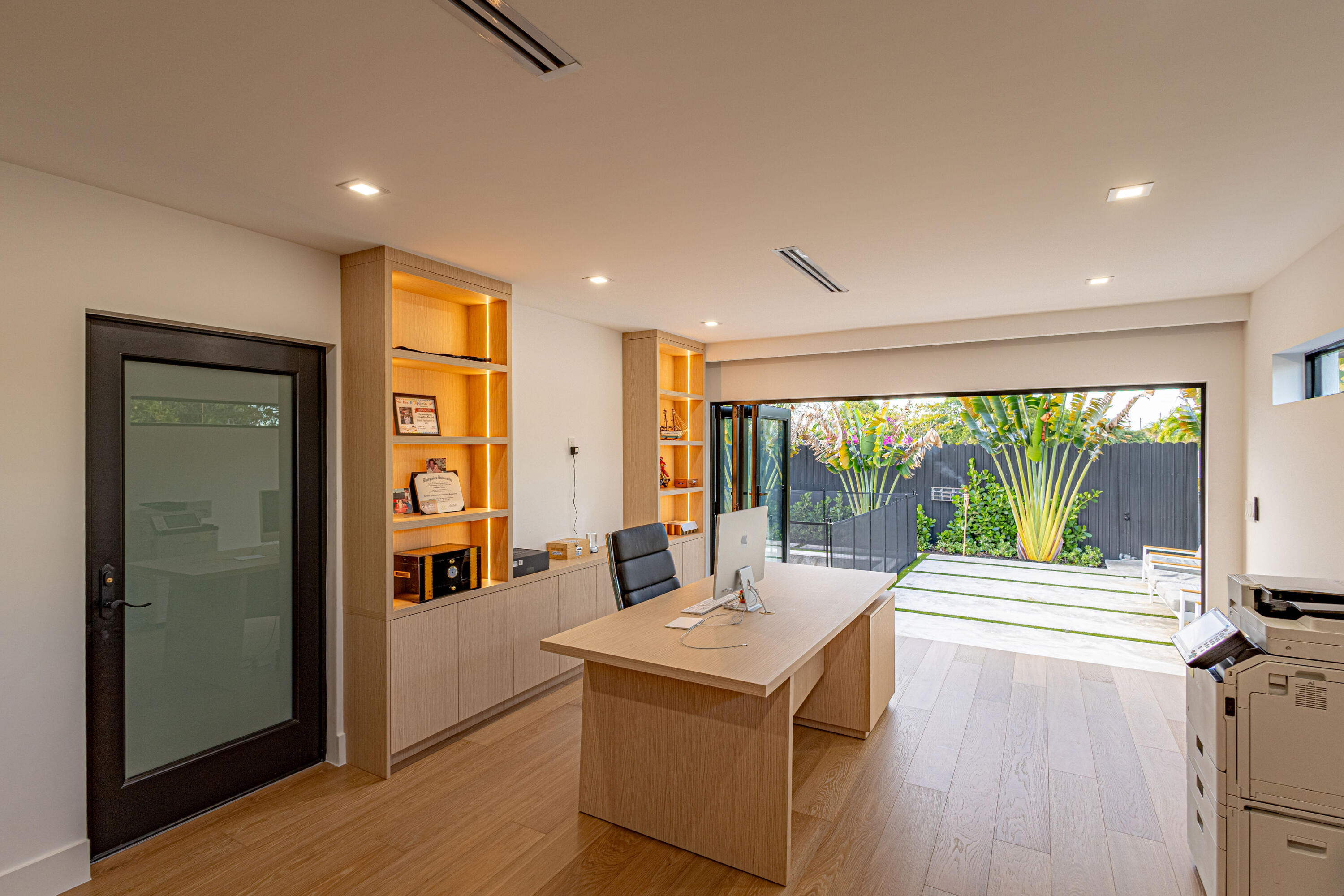 BELVEDERE COURT 4 - Residential