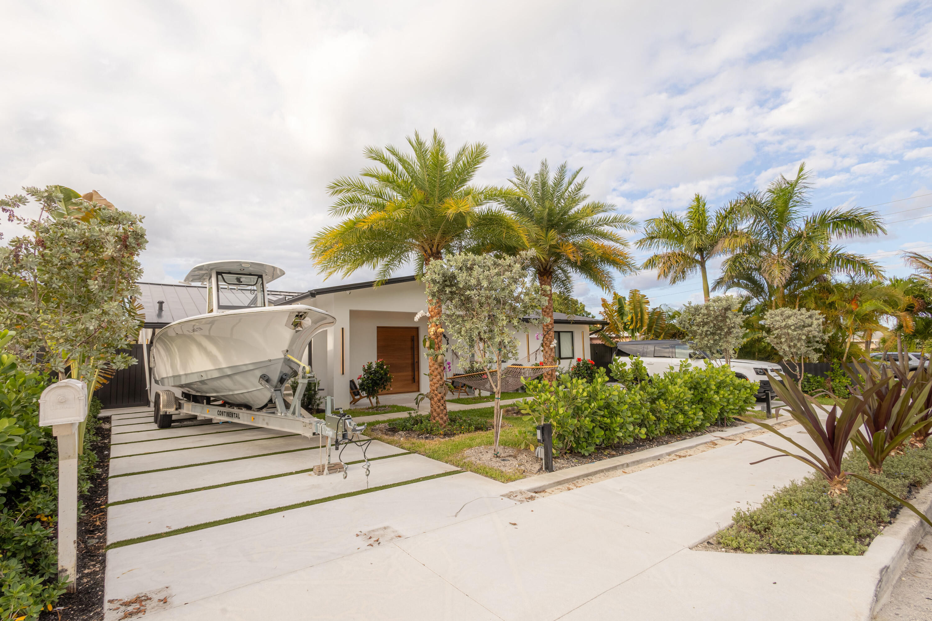 BELVEDERE COURT 4 - Residential