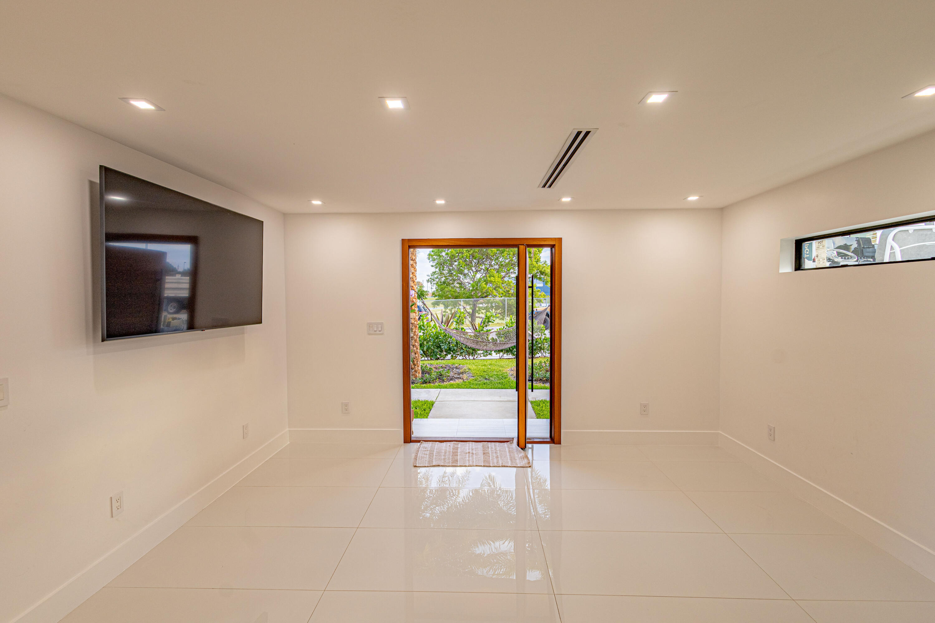 BELVEDERE COURT 4 - Residential