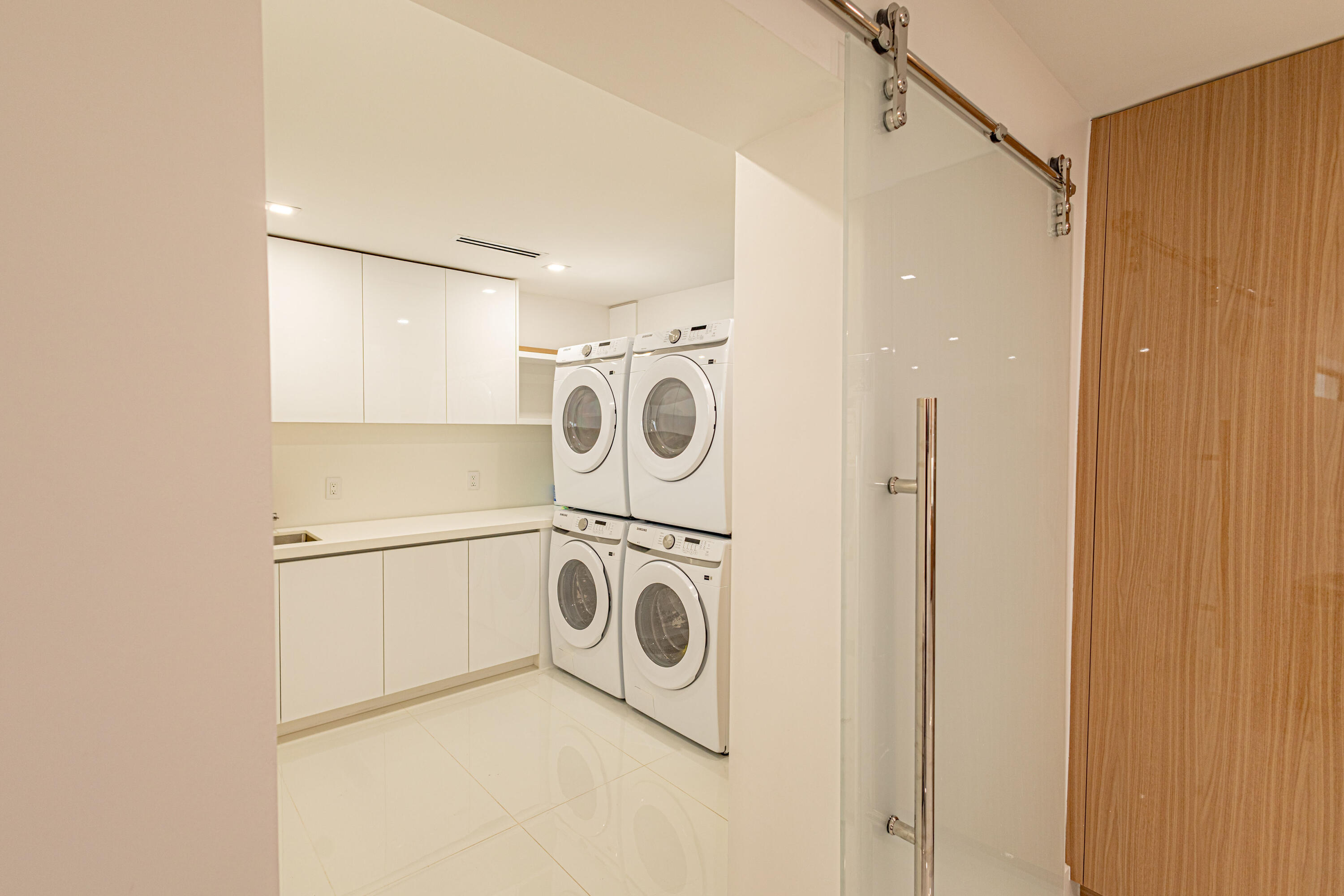 BELVEDERE COURT 4 - Residential