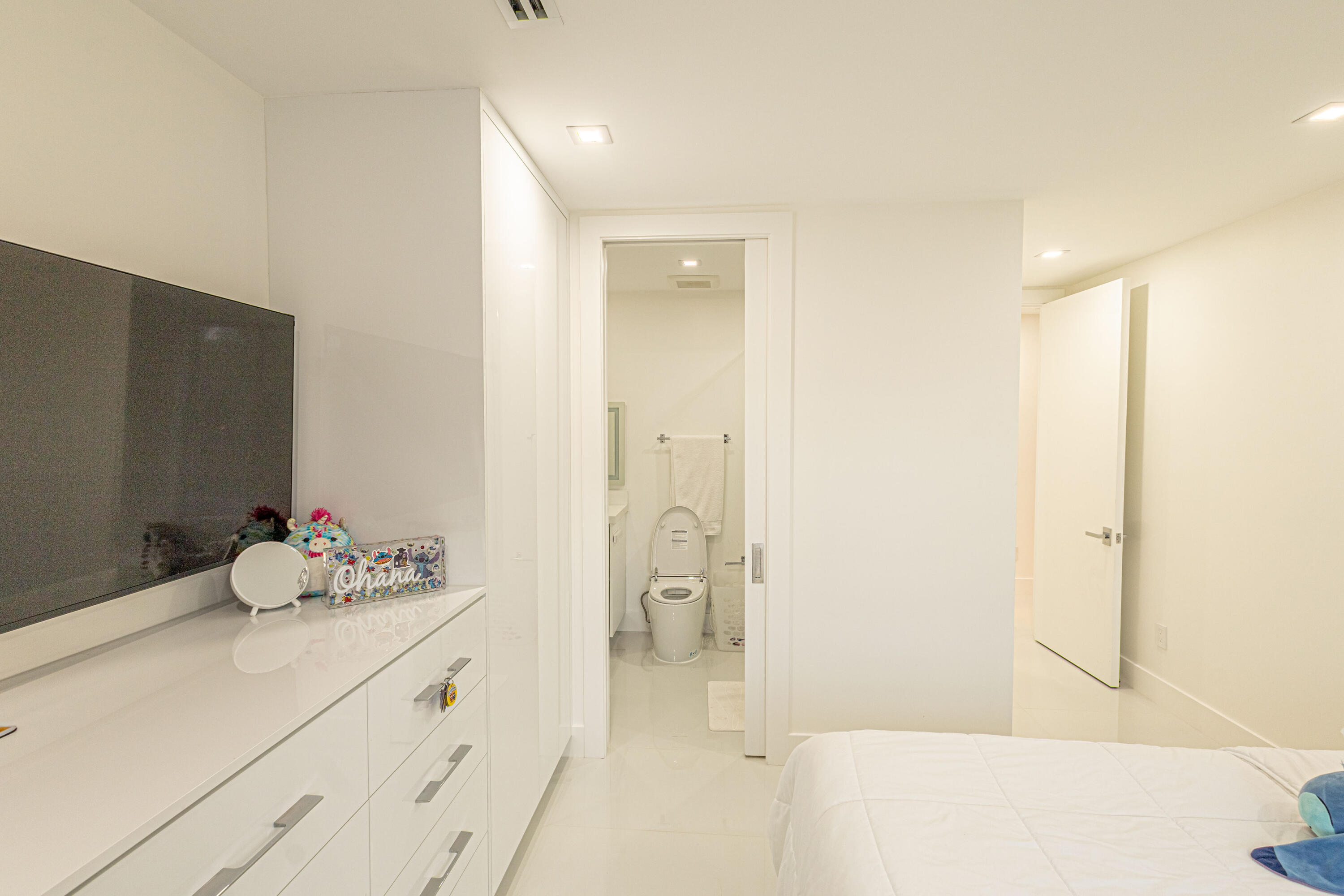 BELVEDERE COURT 4 - Residential