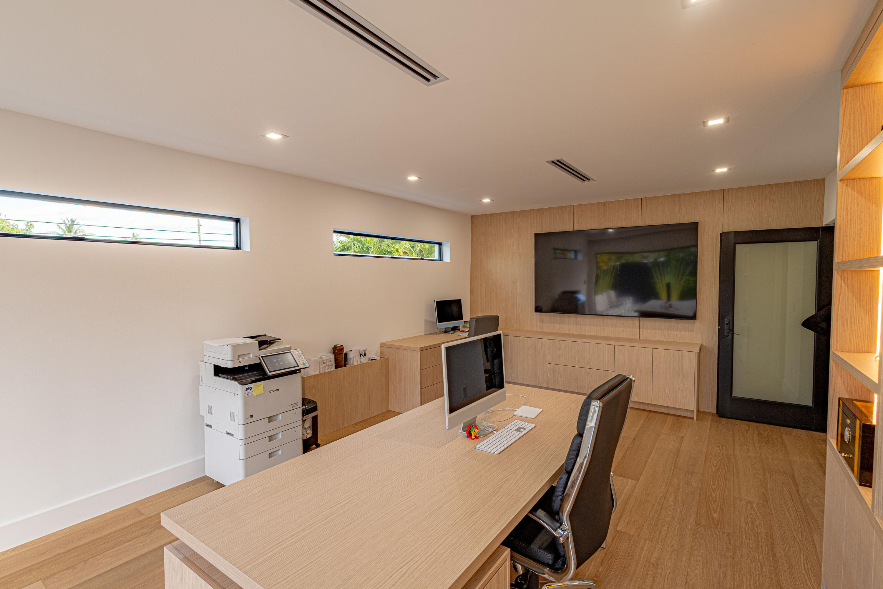 BELVEDERE COURT 4 - Residential