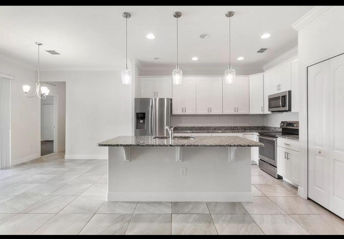 PORT ST LUCIE SECTION 21 - Residential Lease