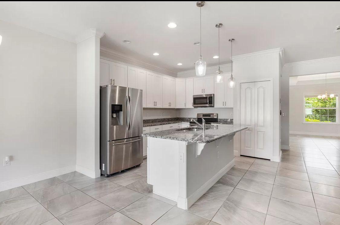 PORT ST LUCIE SECTION 21 - Residential Lease