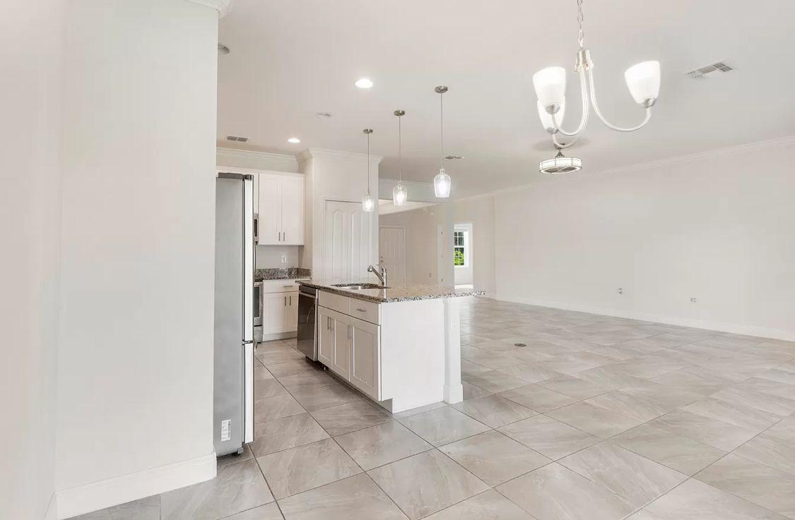 PORT ST LUCIE SECTION 21 - Residential Lease