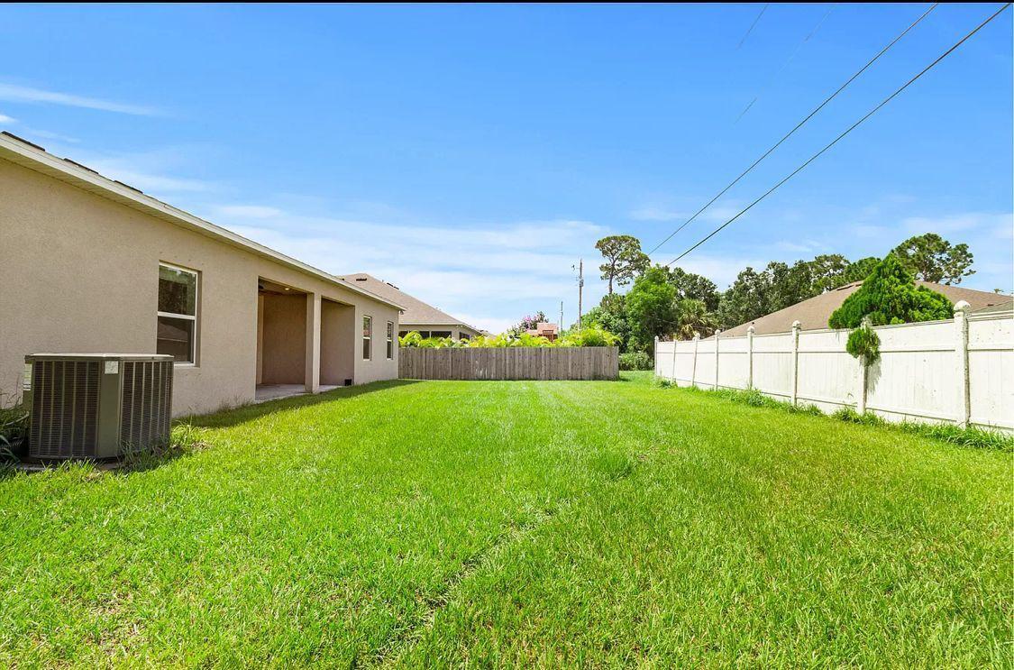 PORT ST LUCIE SECTION 21 - Residential Lease