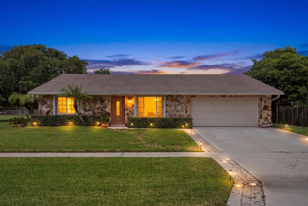 Photo of 4778 Blue Pine Circle, Lake Worth, FL 33463 (MLS # B26064880)