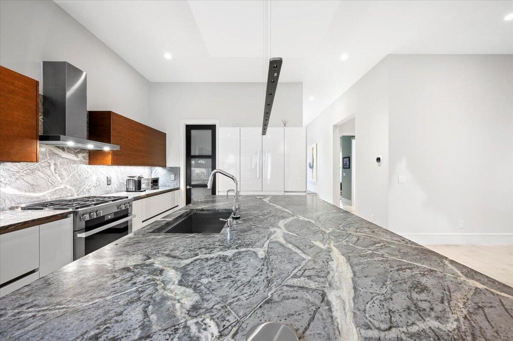 Photo of 8035 Hobbes Way, Palm Beach Gardens, FL 33418 (MLS # R10951420)