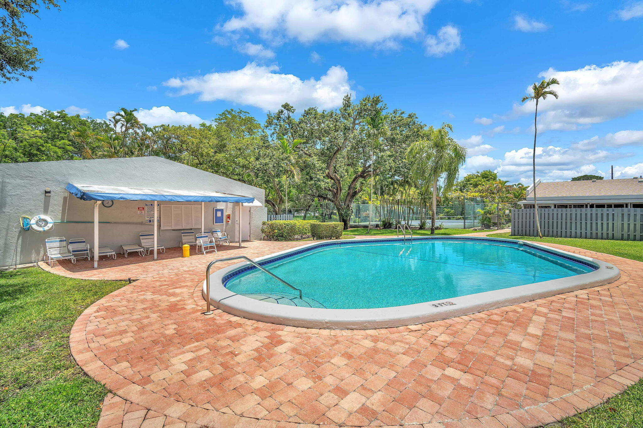 SHERIDAN HILLS SEC 1 - Residential