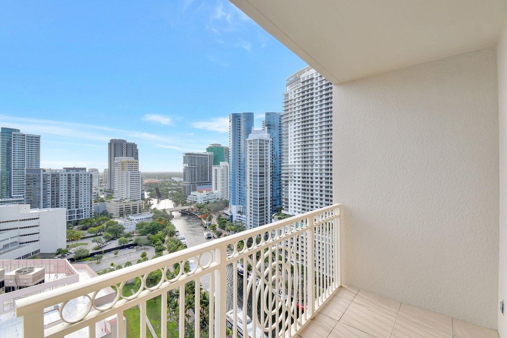 Photo of 511 SE 5th Avenue #2315, Fort Lauderdale, FL 33301 (MLS # B26041966)