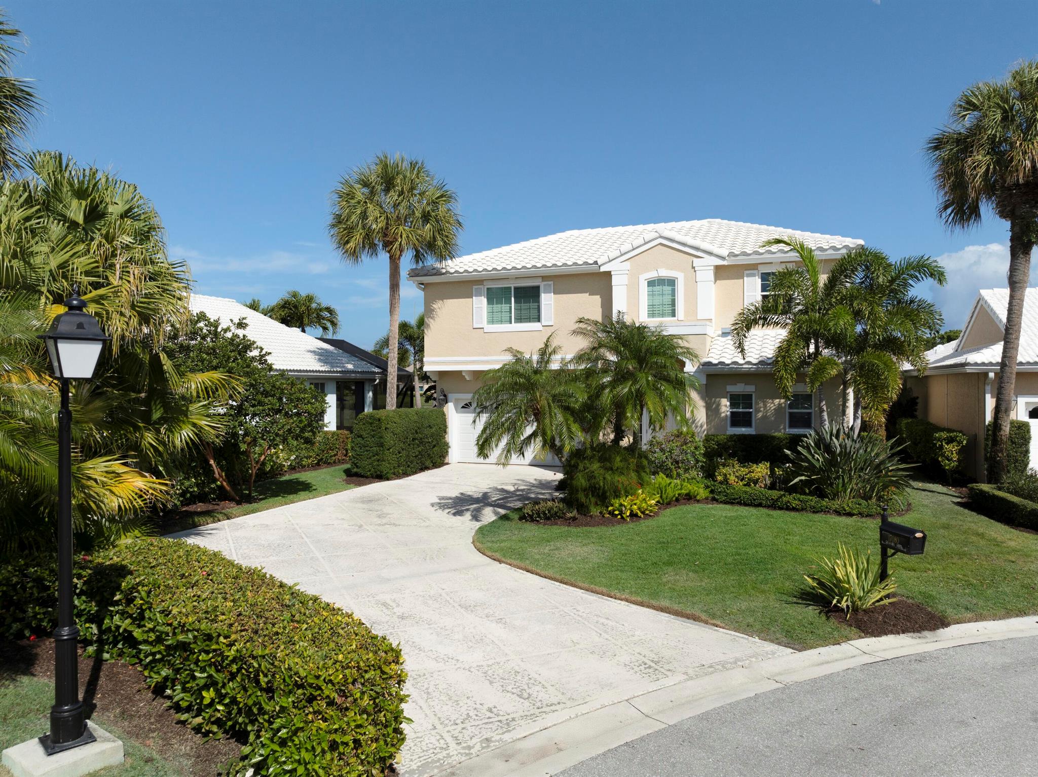 BRIDGEGATE SOUTH AT JONAT - Residential Lease