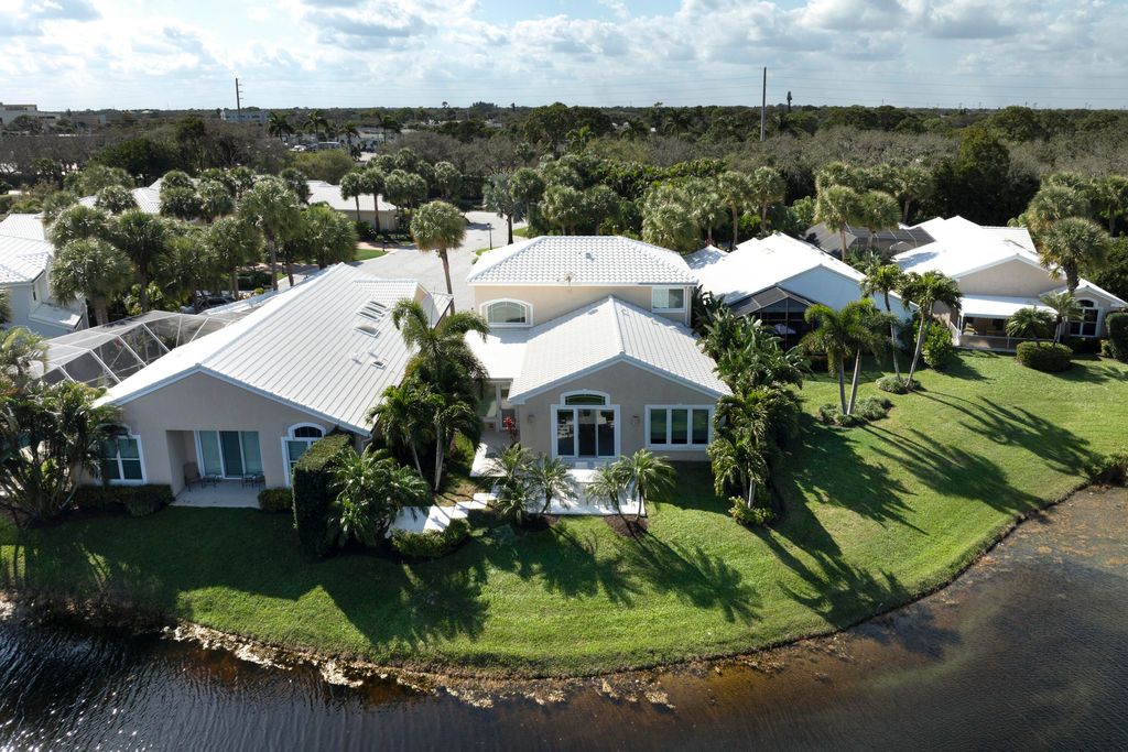 Photo of 17080 Crossgate Drive, Jupiter, FL 33477 (MLS # R11129522)